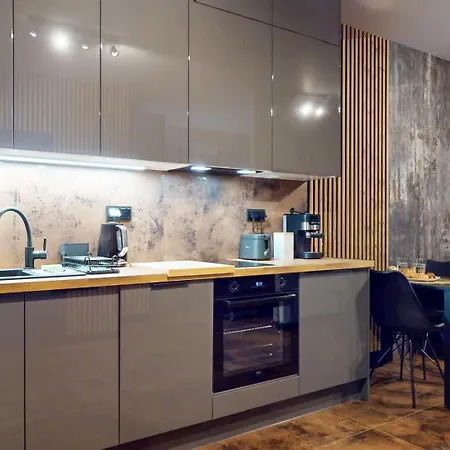 Teddy Redutowa Air-conditioning Parking Apartman Varsó
