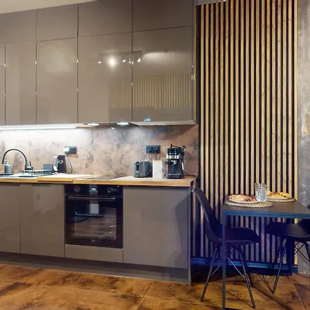 Teddy Redutowa Air-conditioning Parking Varšava