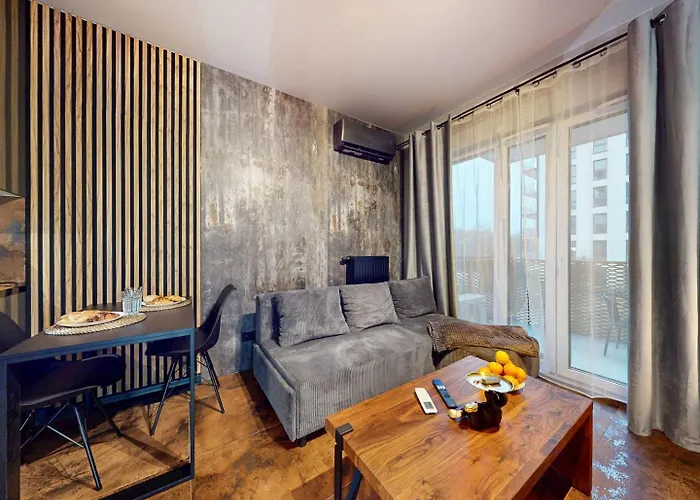 Teddy Redutowa Air-conditioning Parking